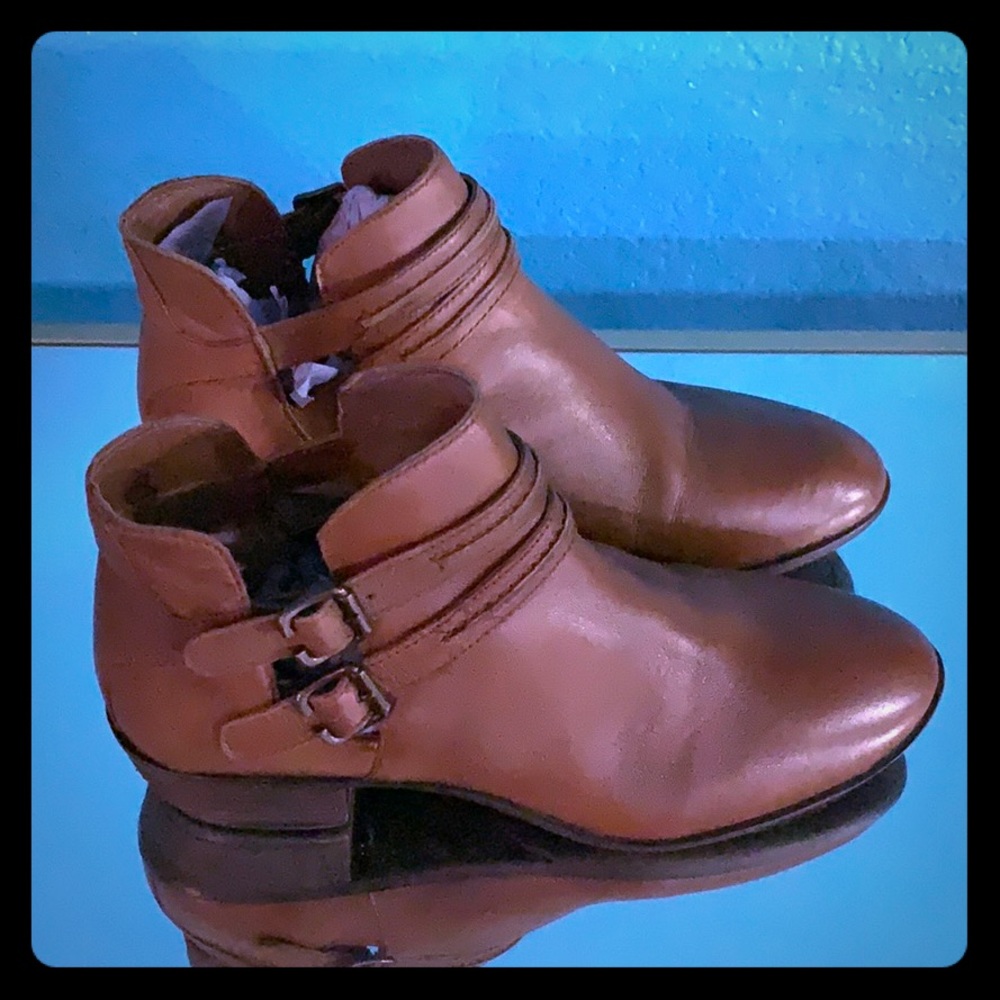 DIBA sz 8 women’s ankle boot (brown)